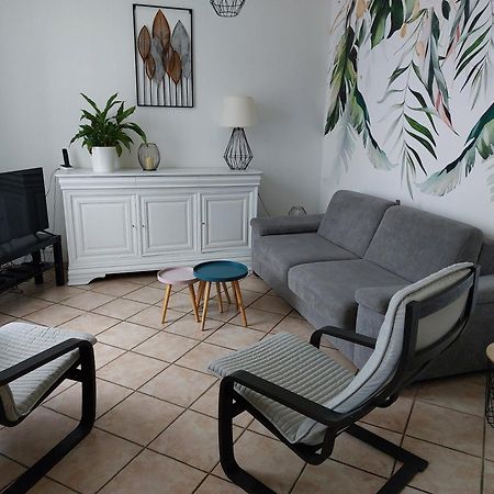Gite De L Epinette Commentry Экстерьер фото